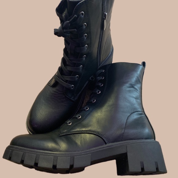 Black heel combat boots - Picture 2 of 4
